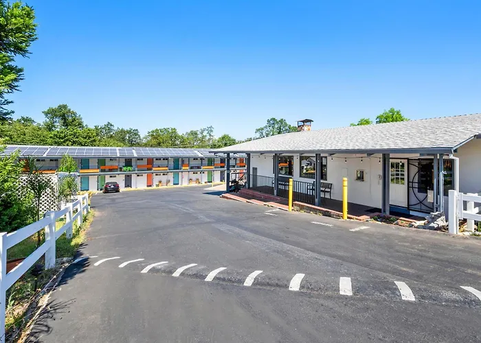Quality Inn & Suites Jackson
